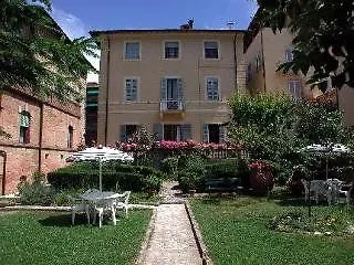 Bed & Breakfast Villa Fiorita Siena